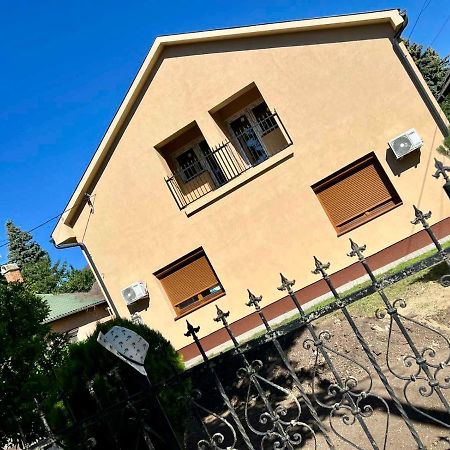 Zsuzsa Apartman Hajdúszoboszló Eksteriør billede
