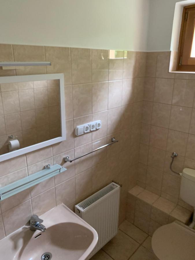 Zsuzsa Apartman Hajdúszoboszló Eksteriør billede